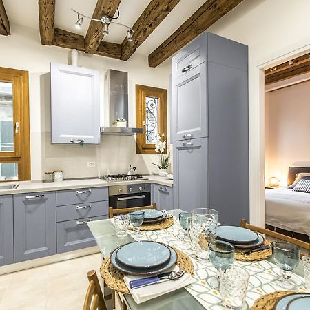 Ca Rezzonico Apartment R&R Wenecja Zewnętrze zdjęcie